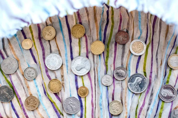 Image for 1/3 of Muslims Will Lose £13 Billion Over Next Generation In Pensions